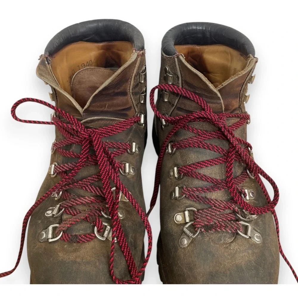Vintage Vasque Mountaineering Hiking Boots Mens 10.5 D Brown Leather Lace Up